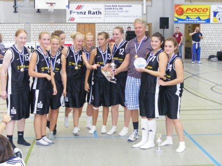 Das WNBL-Team der Saison 2010/11 nach ihrem Sieg bei Brinker-Cup in Herne